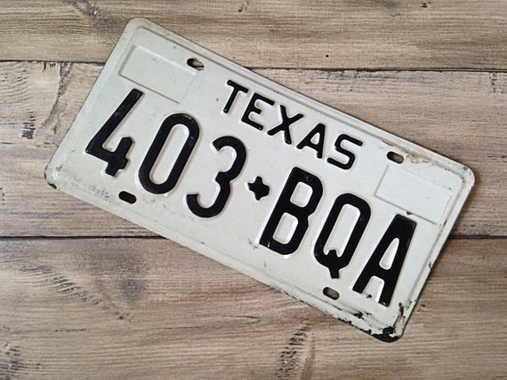 Vintage Texas License Plate 32