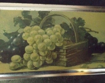 Vintage Tin with Apple & Grape