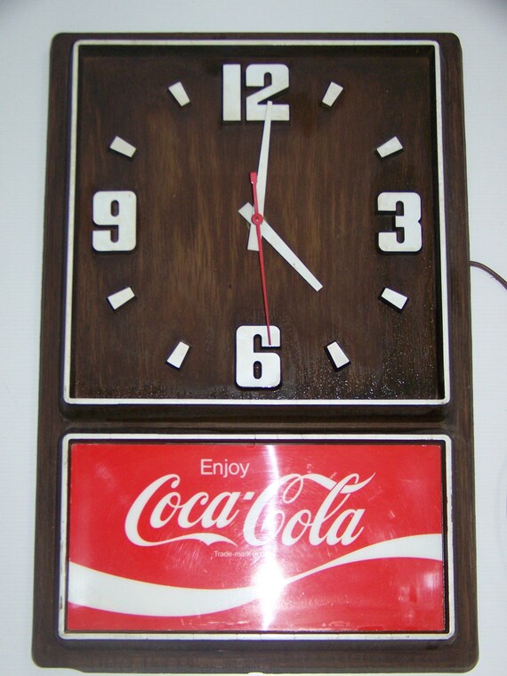 Vintage Coca Cola Clock Woodgrained Wall Hanging Advertising