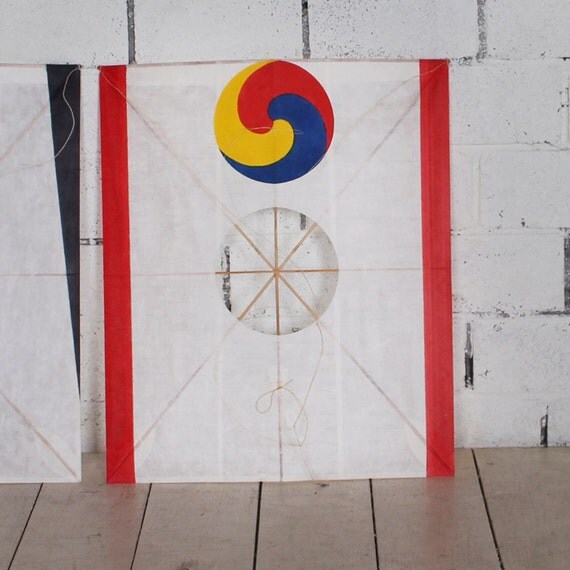 Red ILJA yeon Korean Traditional Kite made by cultural