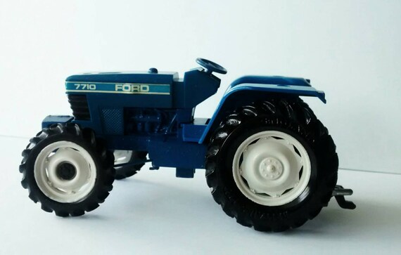 Ertl diecast ford tractor #3