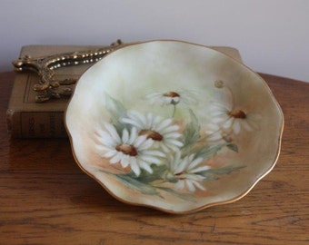 SALE - Vintage Hand-Painted Small China Plate ~ Daisies ~ Cottage Decor Gift for Her