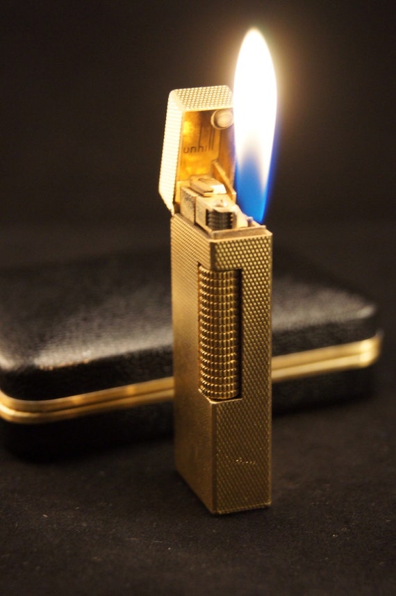 Vintage Dunhill gold plate lighter LIT037