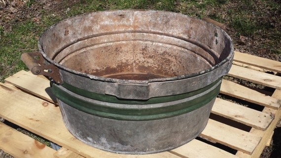 Vintage Galvanized Steel Metal Wash Tub Sink Basin by KInnovations