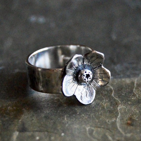 Sterling Silver Poppy Ring Size 5.5 by kitandcaboodleshop on Etsy