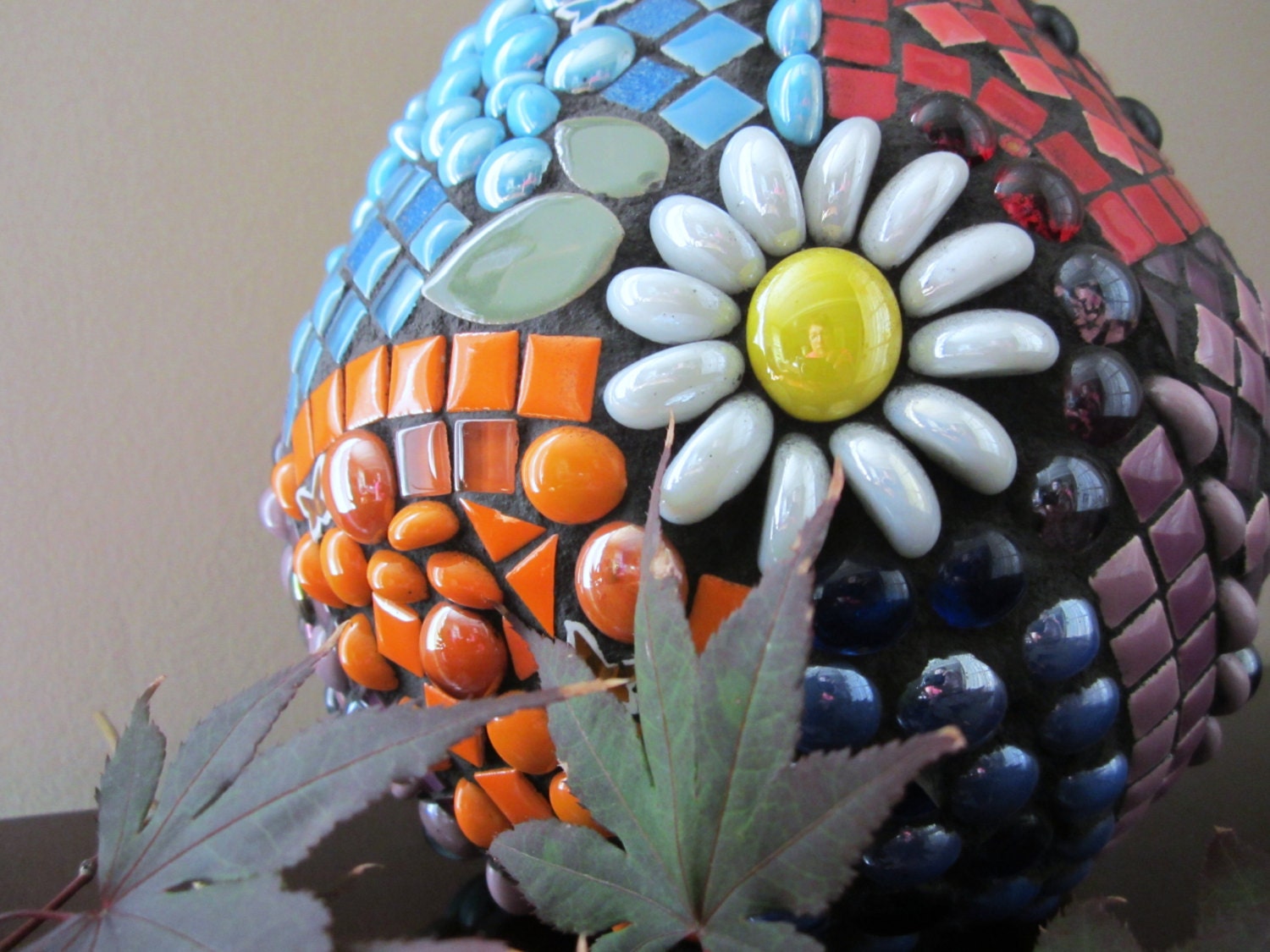Large EggShaped Mosaic VASE Details Make