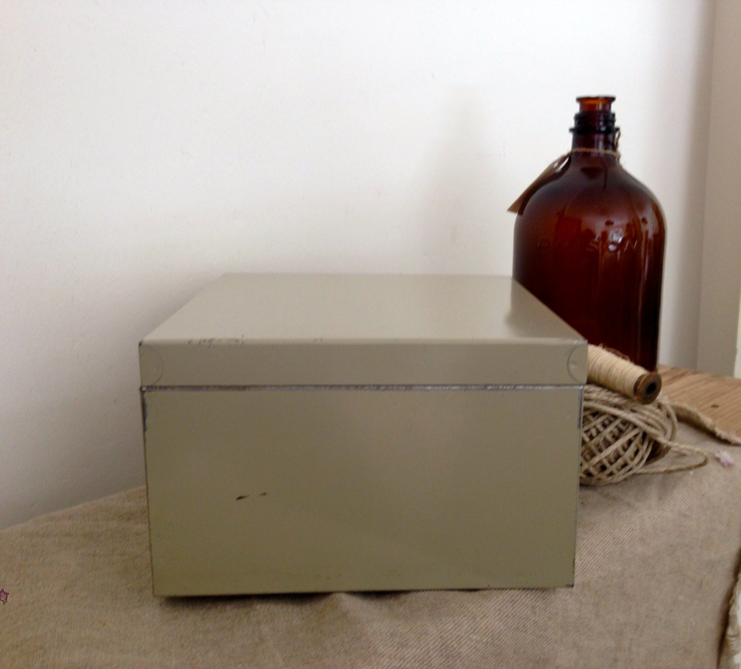 Large VINTAGE INDUSTRIAL metal filing box . My vintage home / Organisation Haute Juice