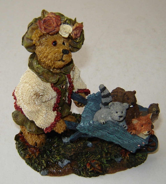 resin boyds bears