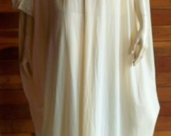 Vintage Lingerie 1970s MISS ELAINE Gold Label Robe Ivory P/S