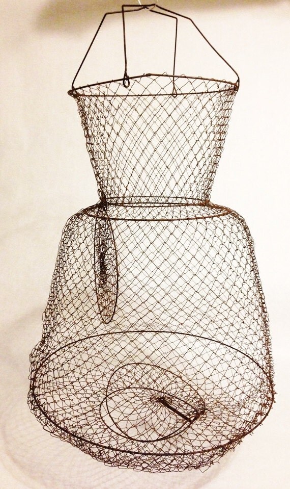 Items similar to Vintage Wire Mesh Fish Basket on Etsy