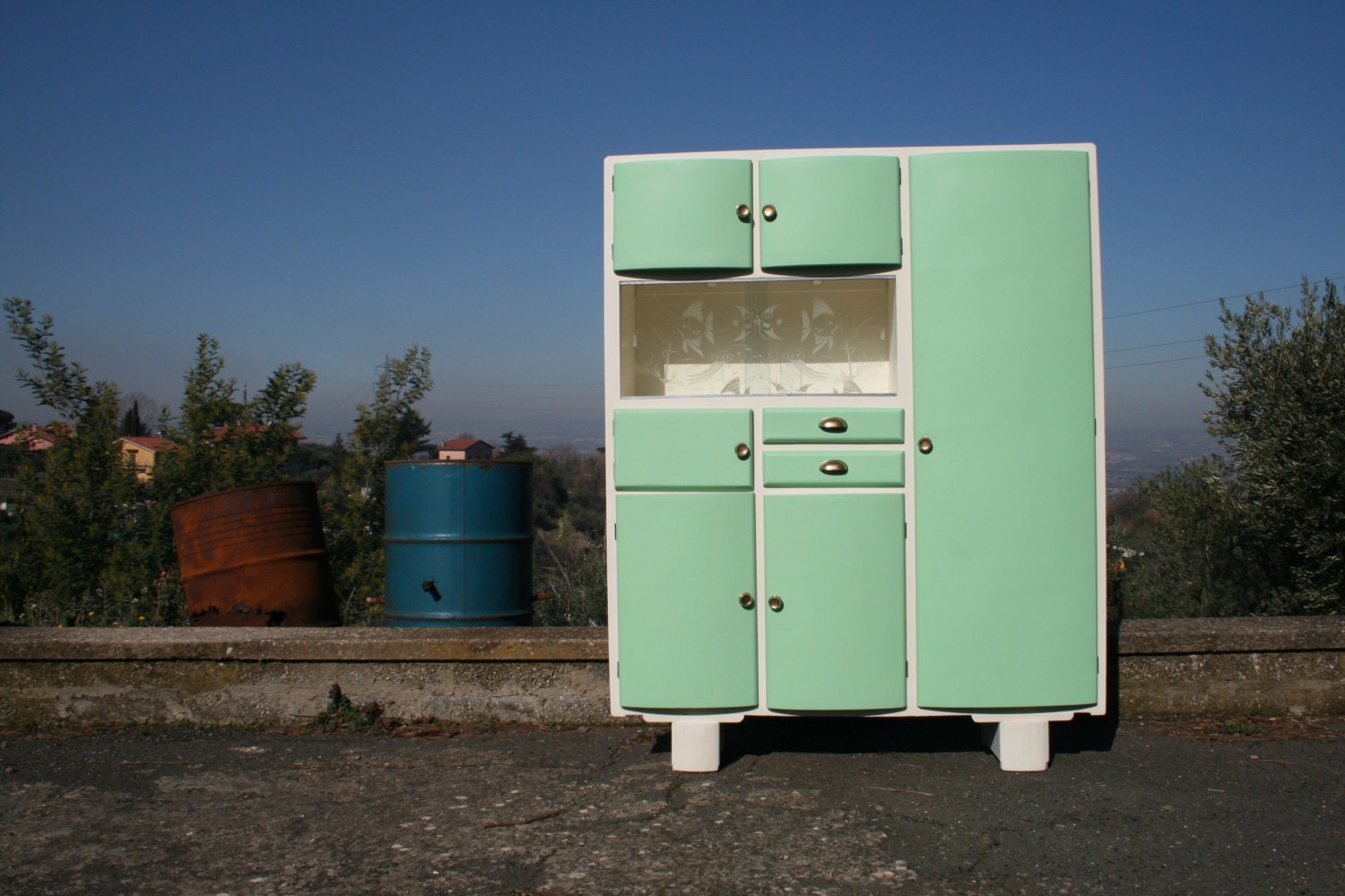 Credenza anni 50 bianco opaco e lattementa di SpringLab su Etsy