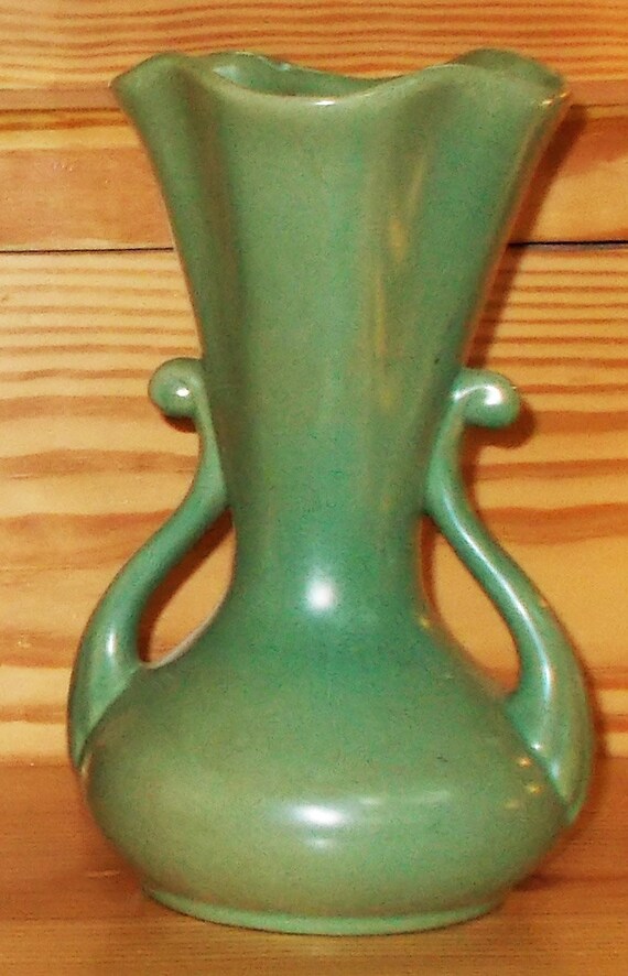 Red Wing 505 Green Handled Vase by EstateAlternatives on Etsy