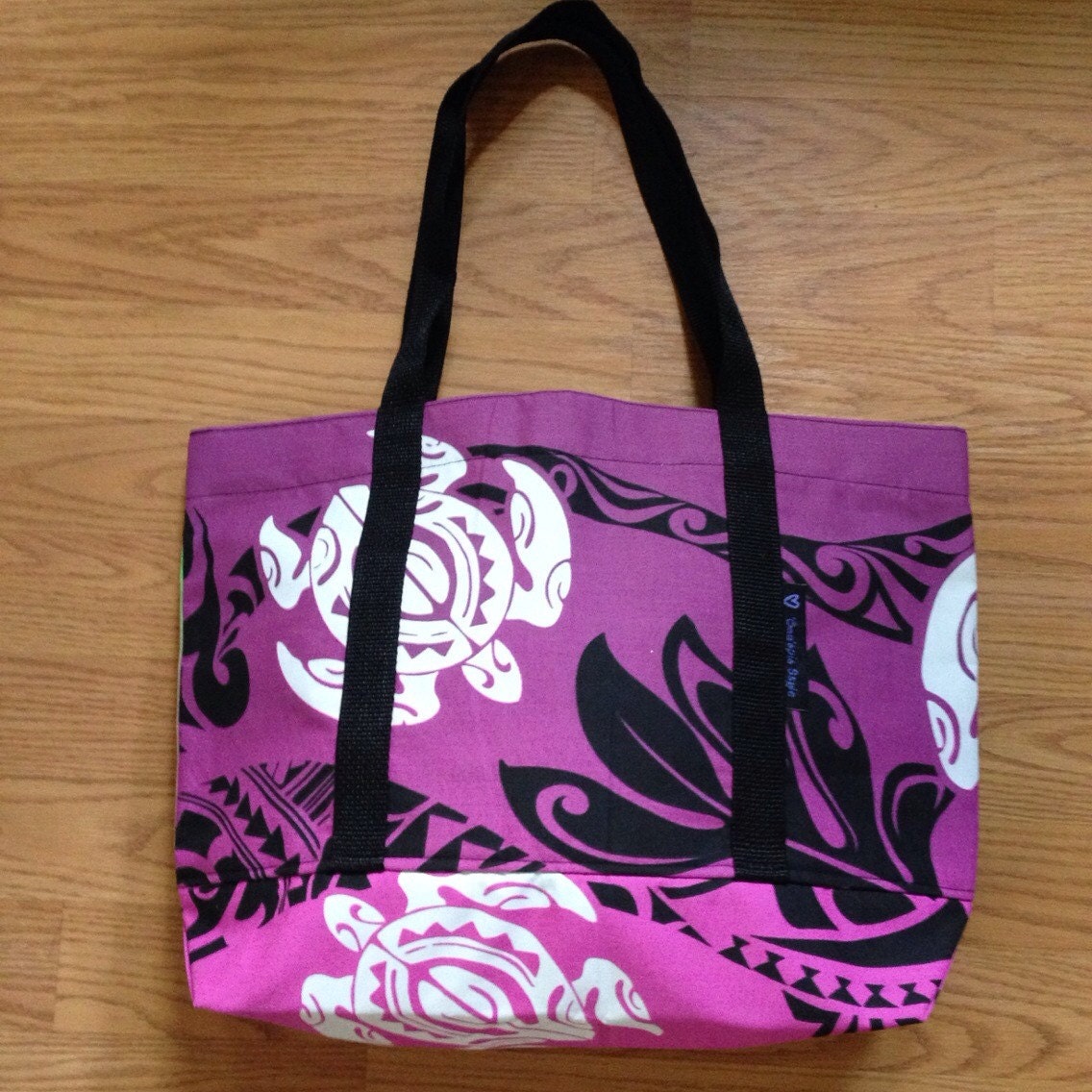 Hawaiian print tote bag lined in denim. Locally by OmaopioStyle