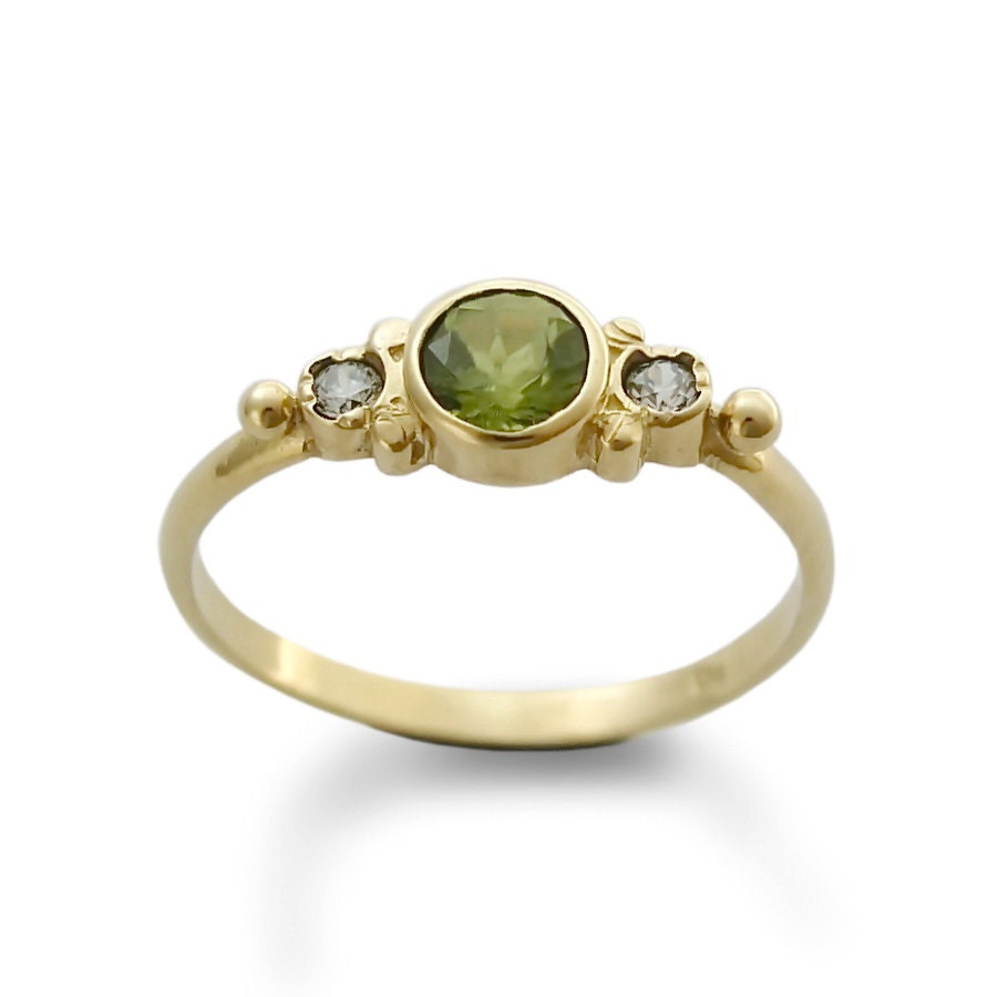 August birthstone ring Green gemstone gold ring 14K Gold