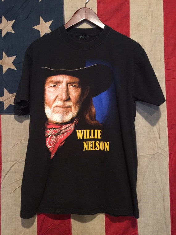 Vintage Willie Nelson Country Tour Shirt Medium by VBananaClothing