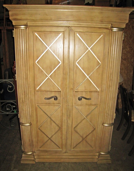 Items similar to Vintage Bernhardt decorative armoire with option to be illuminated. Sand/Earth ...