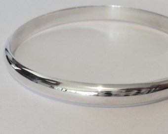 Solid silver bangle. Sterling silver bangle. Plain silver bangle. Handmade silver bangle. 925 silver bangle.