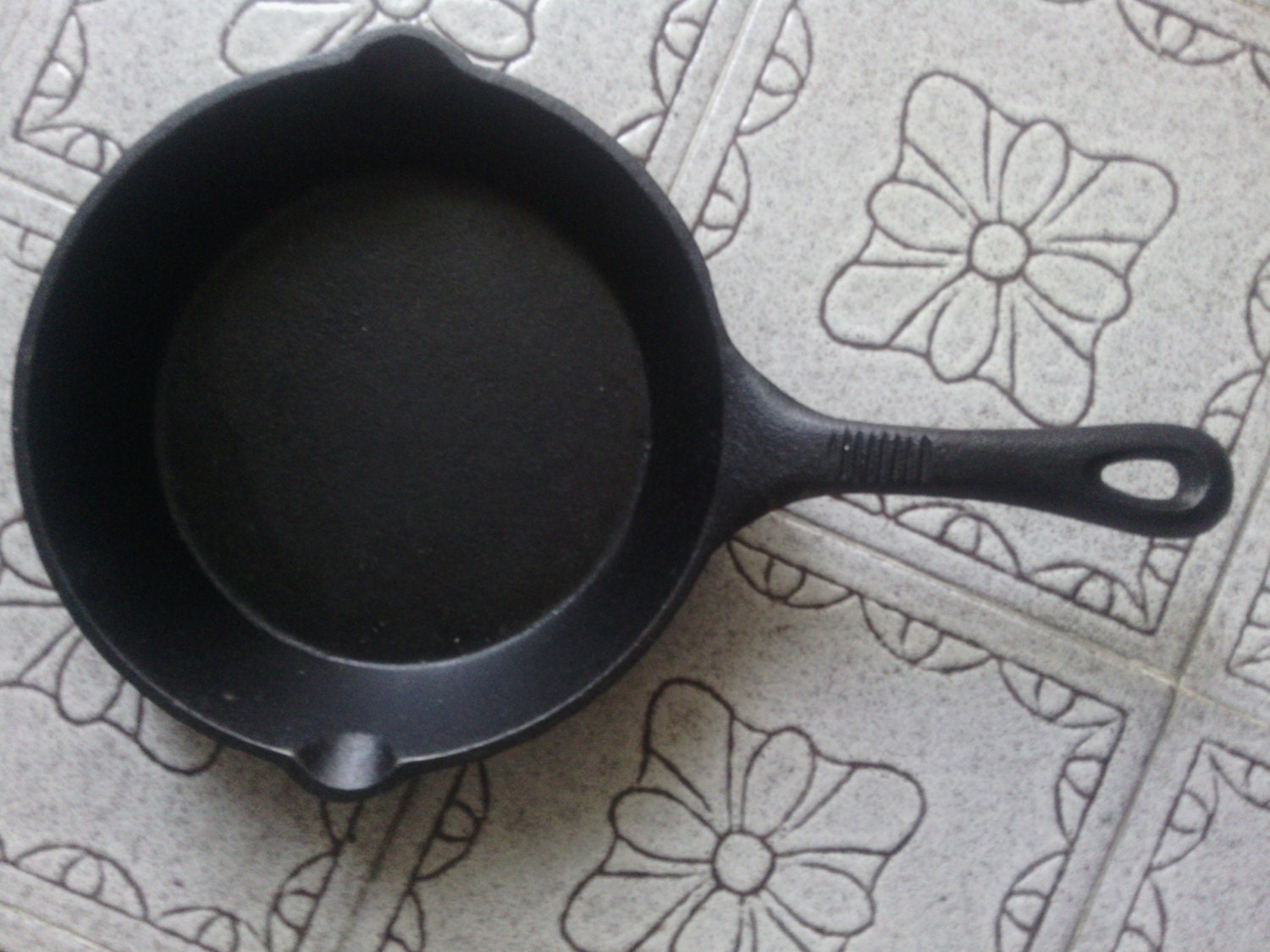 Vintage Cast Iron Old Mountain Cookware by SellingForAReason
