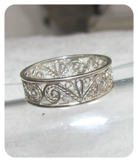 Ring Ornament by Fantasy925 on Etsy