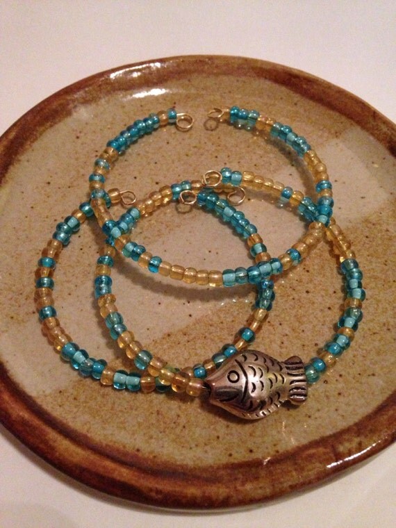 Yellow and Blue Fish Beaded Bracelet Stackable by wristSoFancy