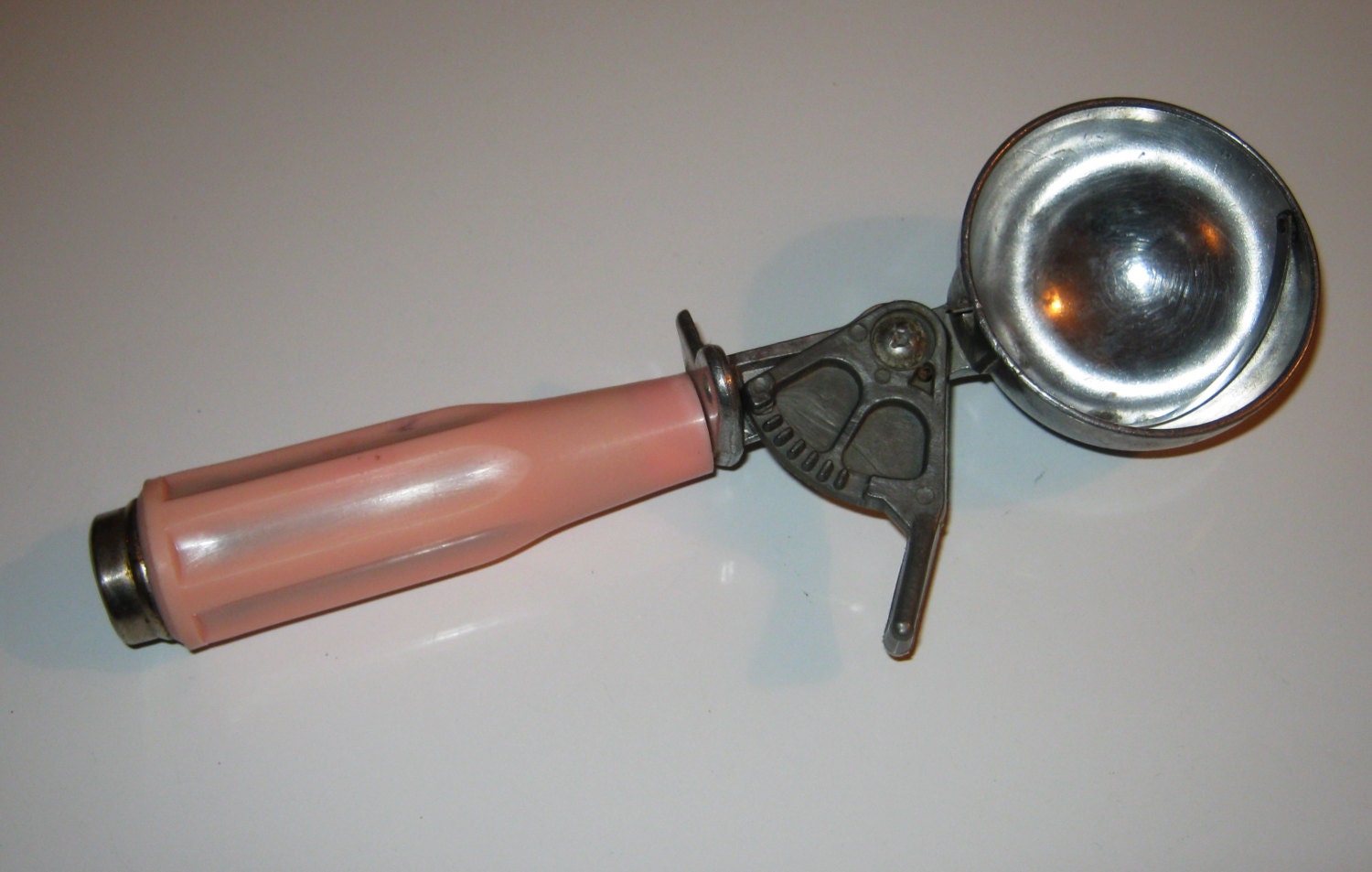 Vintage 1950’s Pink Ice Cream Scoop Made in Japan “A Kitchen Treasure