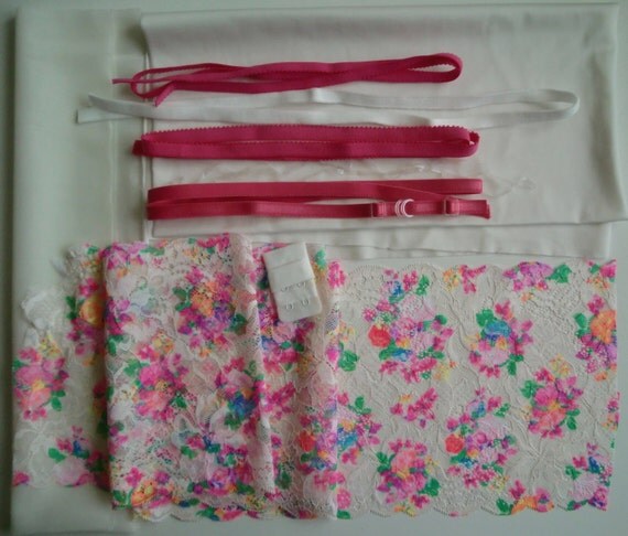 DIY BRA Kit ivory & Multicolour Flowers by Merckwaerdigh