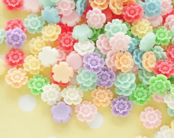 20 pcs (10 pairs) Teeny Flower Cabochon (11mm) FL399