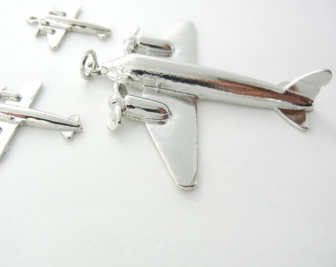 Set of Airplane Pendant and Matching Charms Silver-tone