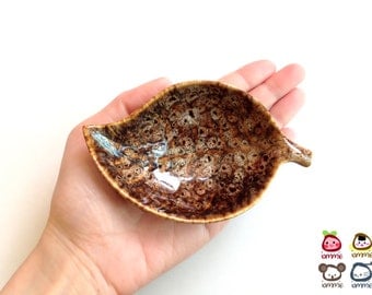Ceramic Leaf Plate, ceramic plate, soap dish, brown, light blue, sauce, little, mini, small, ceramic bowl, decoration, decor, decorative