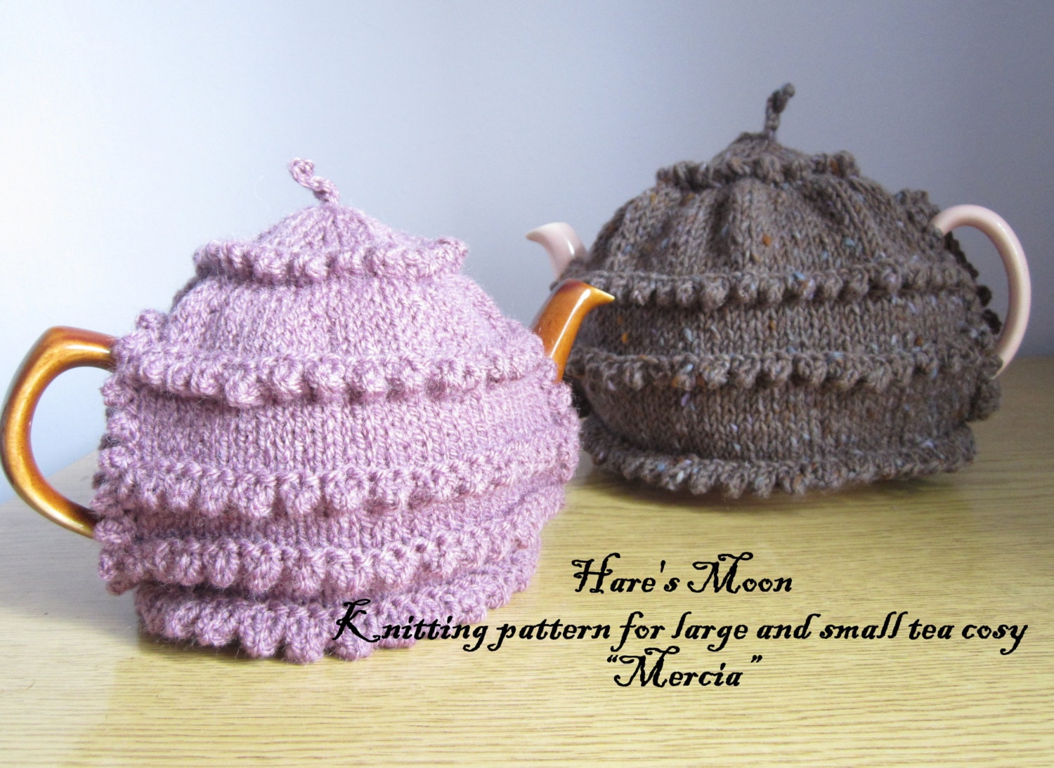 Tea cozy knitting pattern by HaresMoonYarns on Etsy