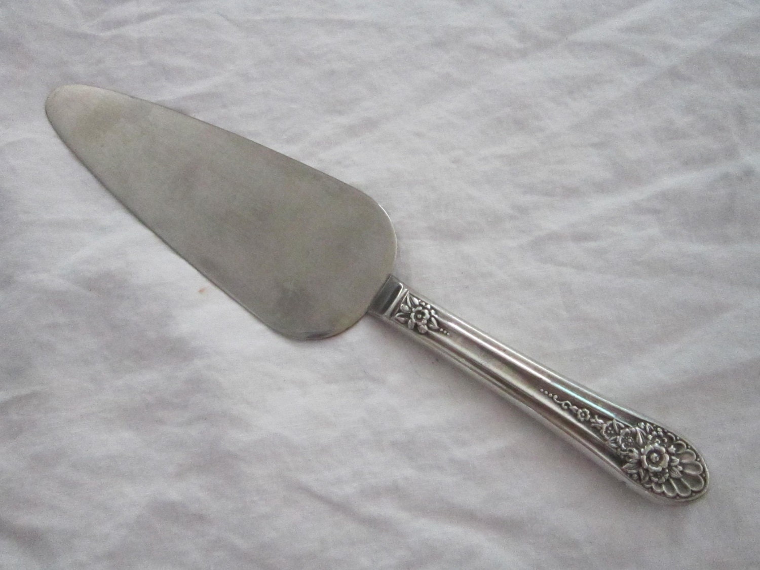 vintage silver plated cake / pie server JUBILEE 1953 Wm