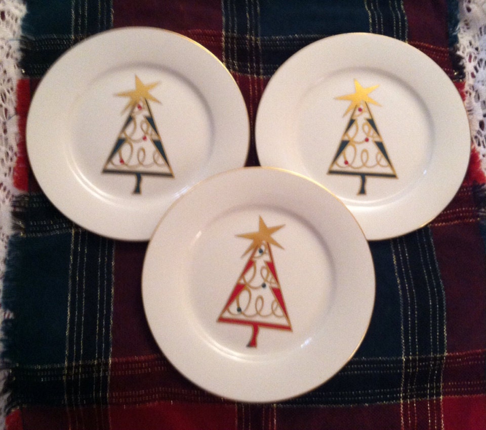 Pier One Christmas Tree Plates UNDER 20