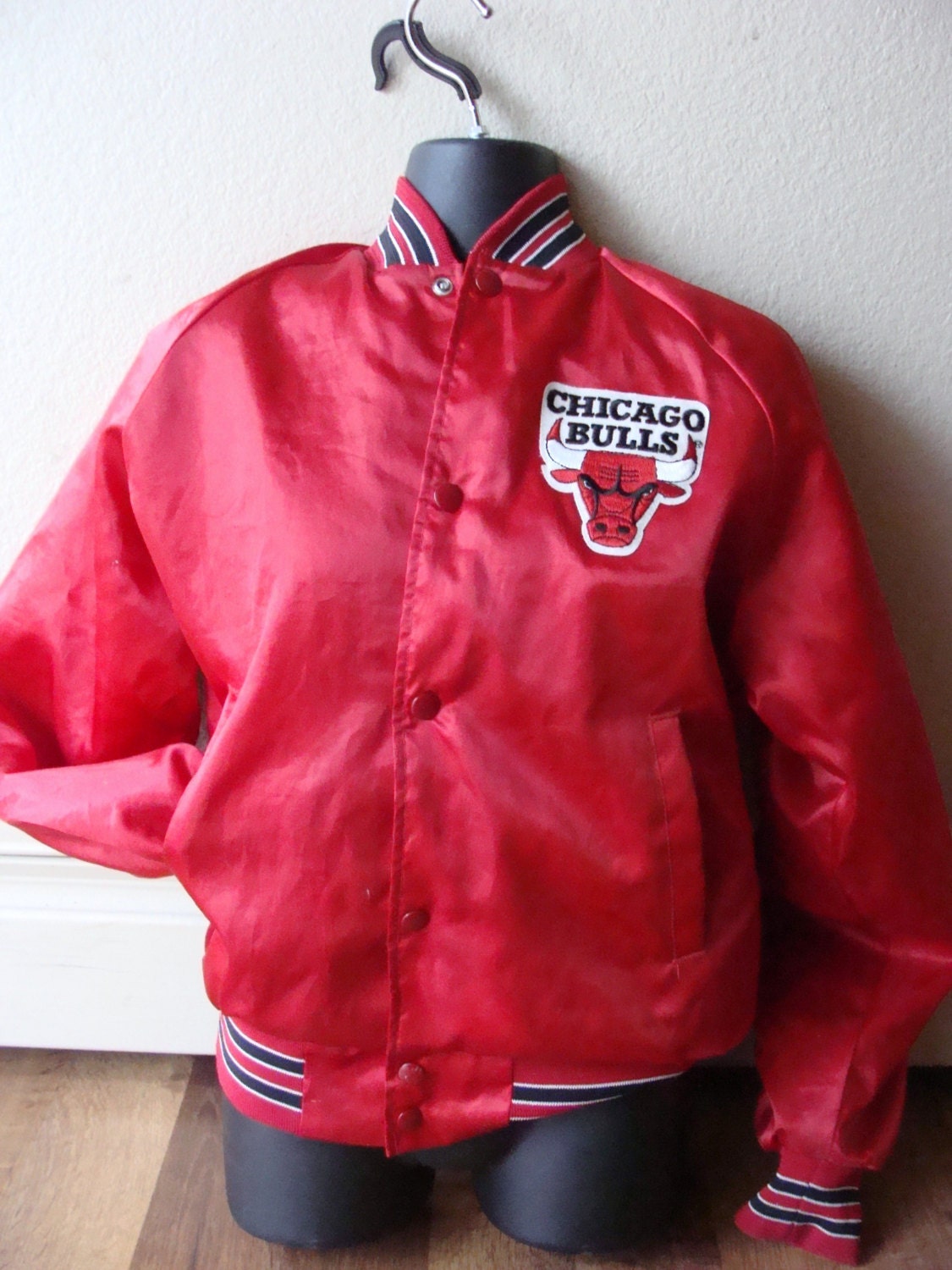 Vintage 1990s Chicago Bulls jacket womens size by vintagesusanna