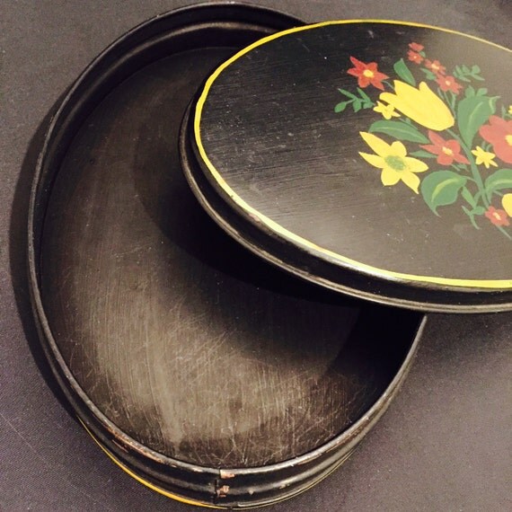Tindeco Tin Primitive Hand Painted Oval Shape by missenpieces