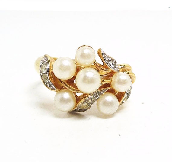 Avon Pearl Bead & Rhinestone Ring Simulated Pearls