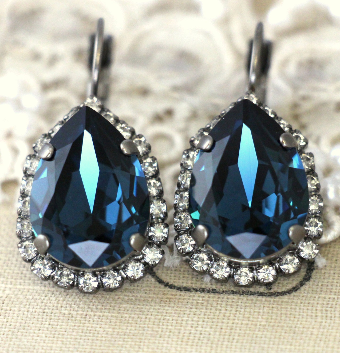 Blue Navy earrings Swarovski earrings Dark blue by iloniti