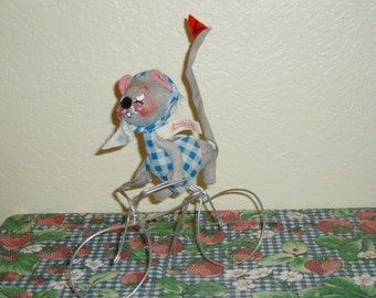 Annalee 8.75" Bicyclist Girl Mouse