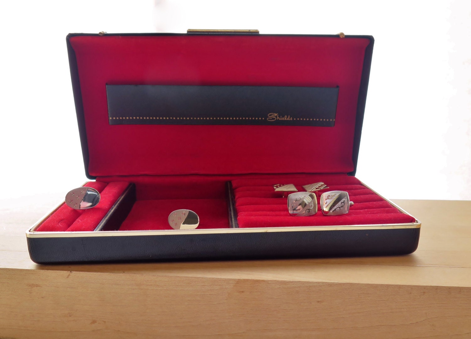 Vintage Shields Mens Valet Jewelry Box With Gold Tone