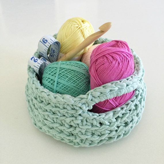 Crochet basket pattern / crochet pattern / basket pattern