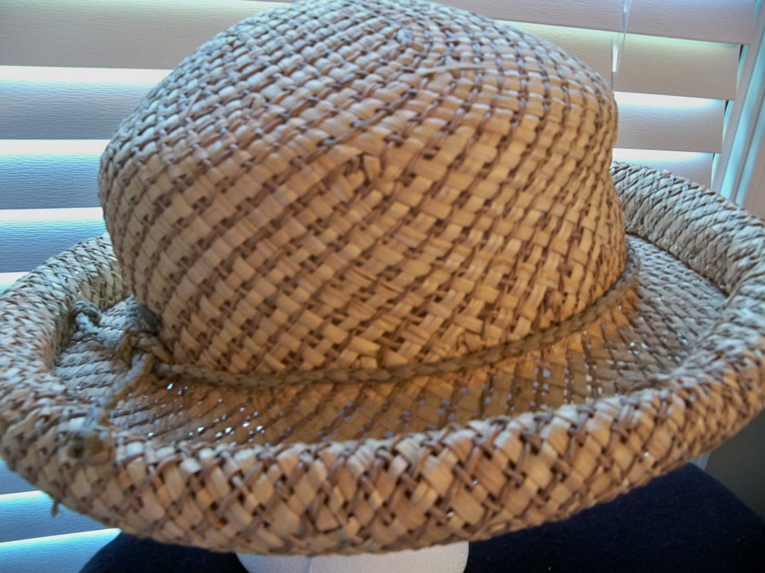 Liz Claiborne Rolled Brim Straw Hat Casual Hat Beach Hat
