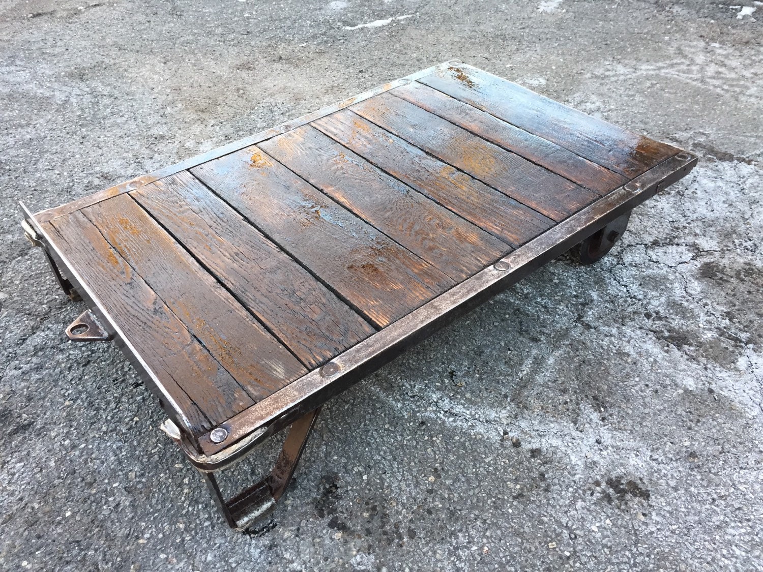 Vintage Industrial Pallet cart coffee table – Haute Juice