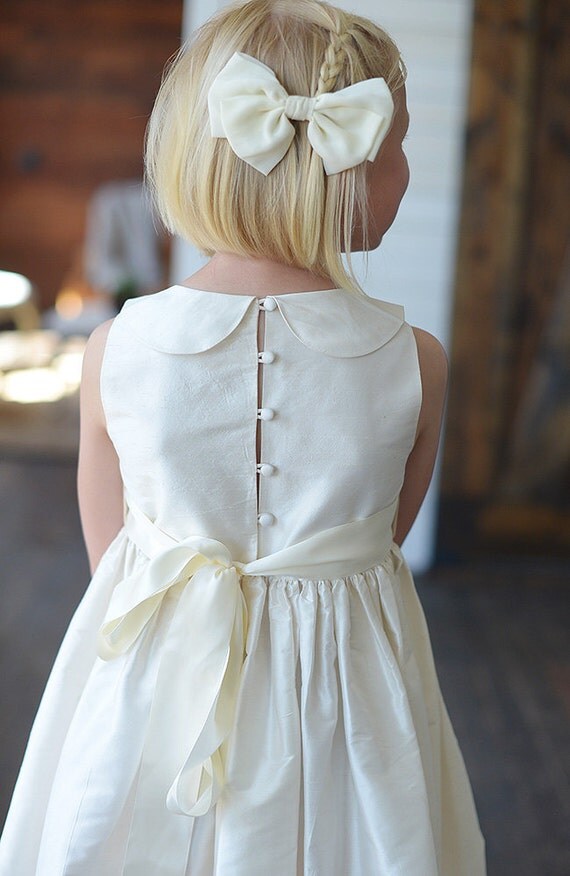 Flower girl dress with Peter Pan collar by gillygray on Etsy