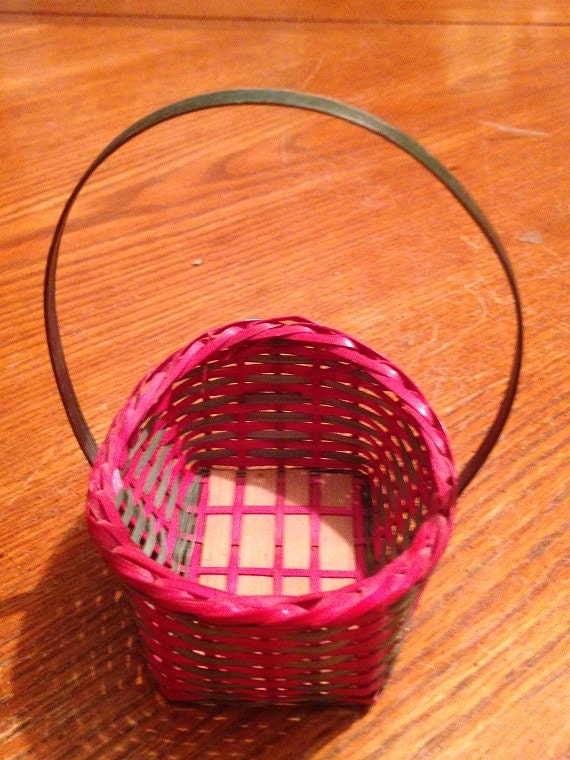 Small Red & Green Wicker Basket