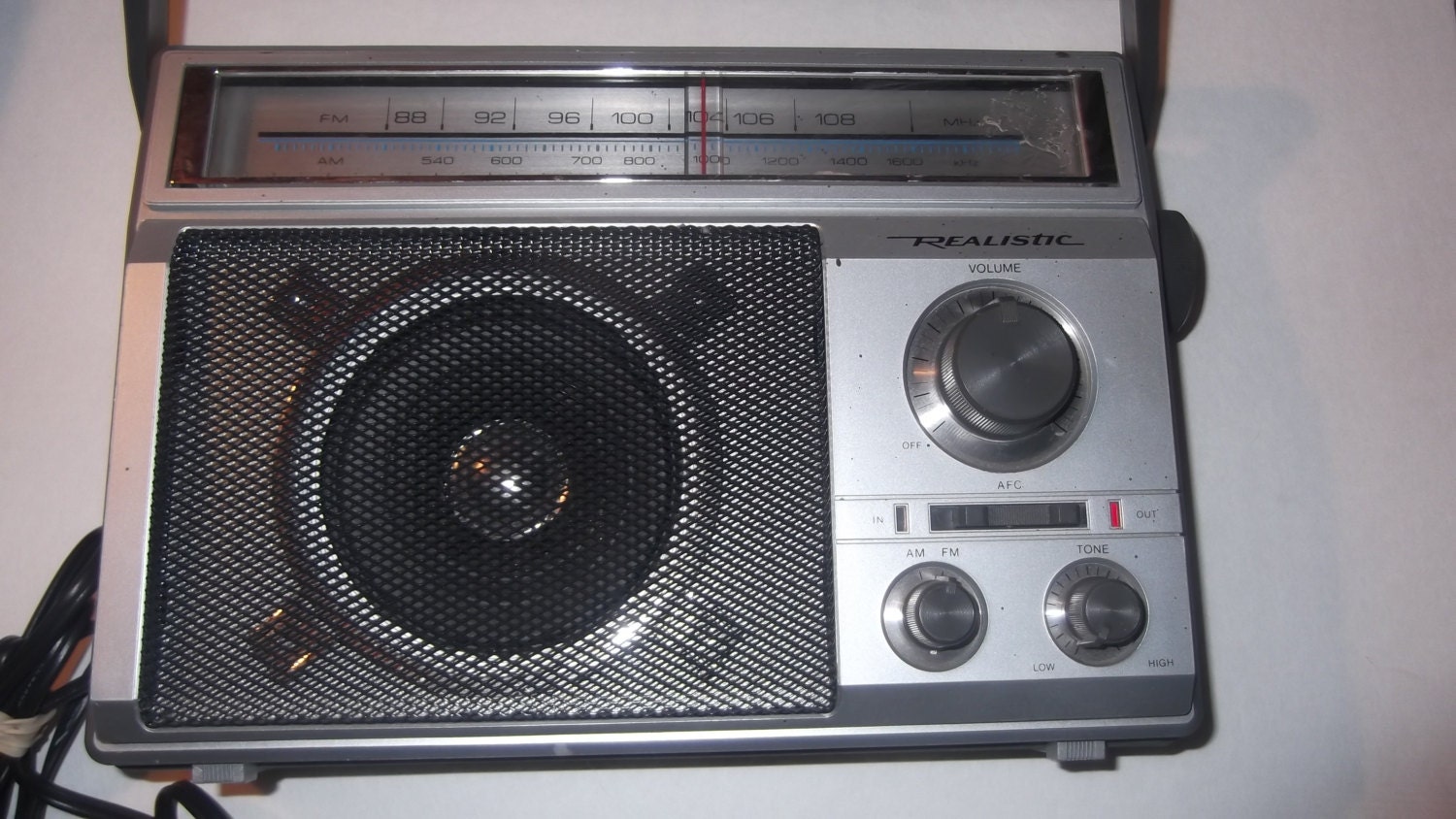 Vintage Realistic am/ fm boom box radio with plug or