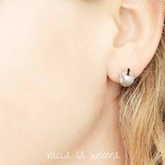 Pendientes hechos a mano en plata de ley.Pendientes para mujer con forma de manzana
