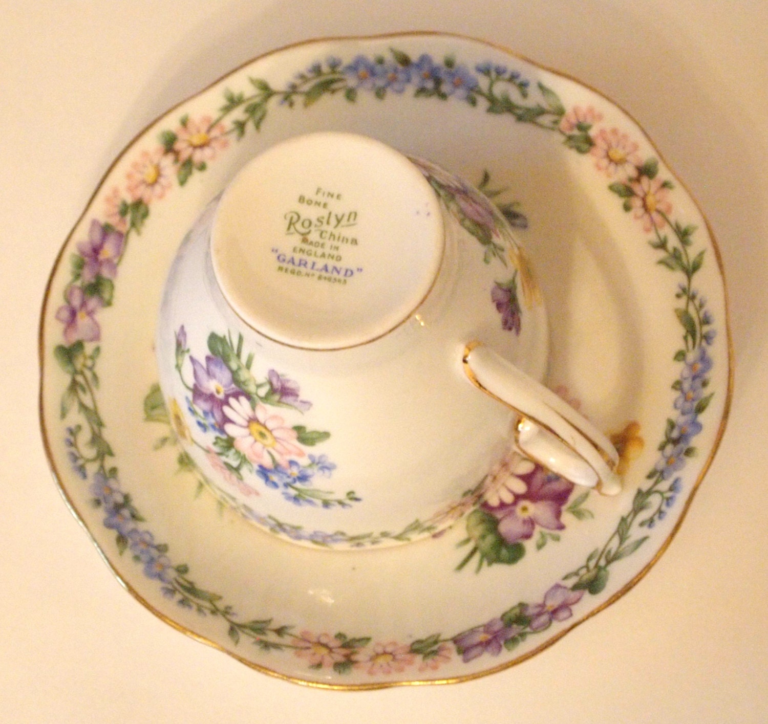 Vintage Roslyn Fine Bone China Teacup Garland by HouseofLucien