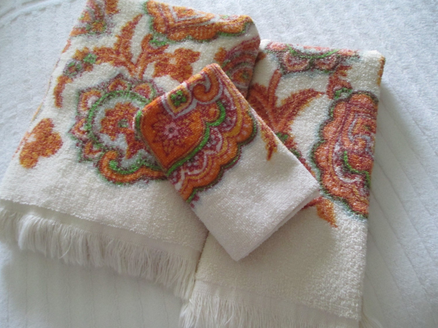 Orange Paisley Bath Towel Set