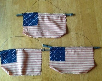 Set of 3 primitive hanging flags