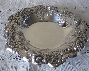Lunt Silver Candy Bowl Grapes Design