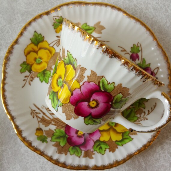 SALISBURY Vintage Bone China Vintage Tea Cup and Saucer